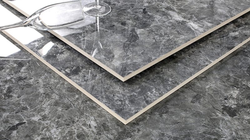 木纹砖与收边条留缝标准